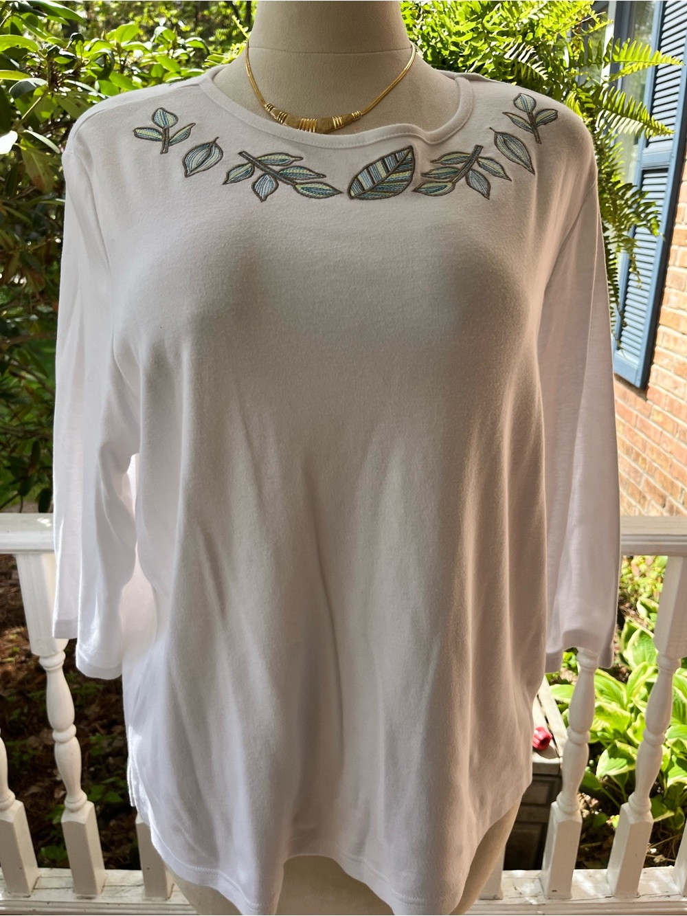 Breckenridge Woman Plus Size 2X White Embroidered Leaf Top Boho Y2K